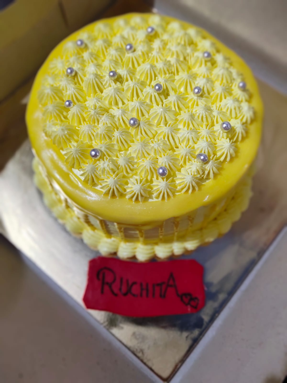 MANGO FLAVOURED BIRTHDAY CAKE