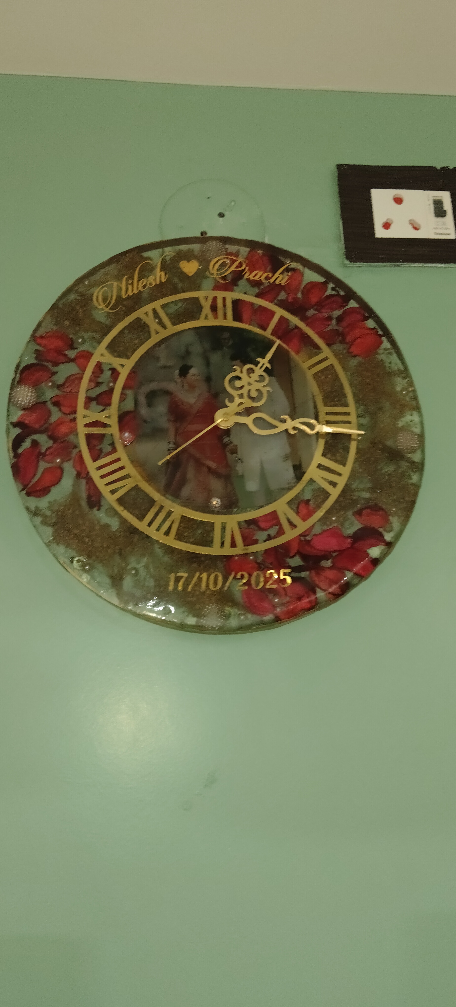 varmala preserve wall clock 